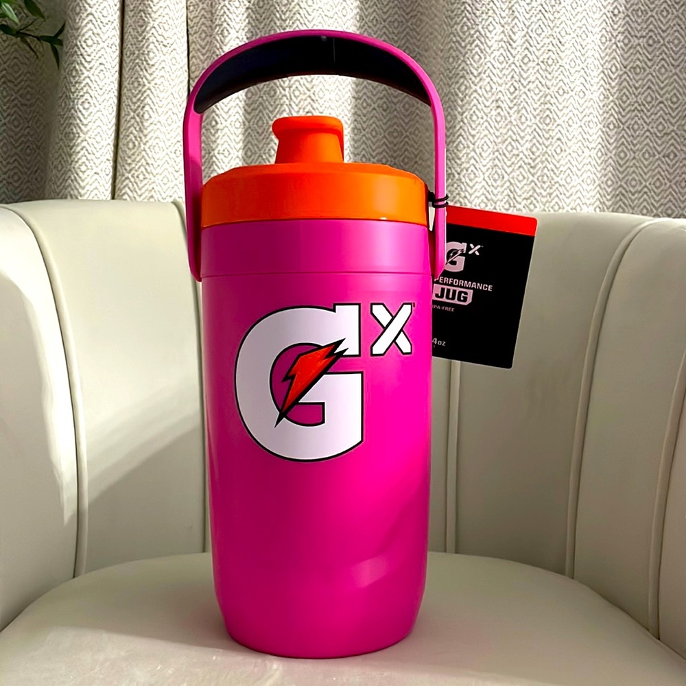 Gatorade Performance Jug 64oz *BRAND NEW*